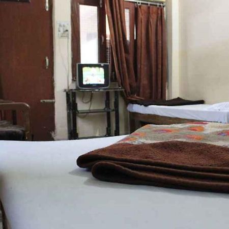 Hotel Vardaan Kankhal Buitenkant foto