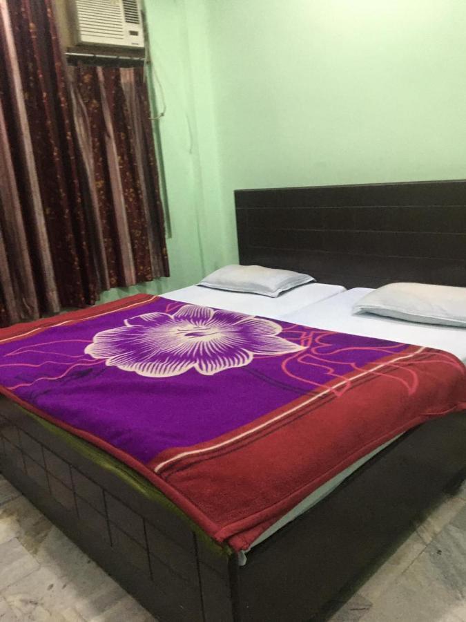 Hotel Vardaan Kankhal Buitenkant foto
