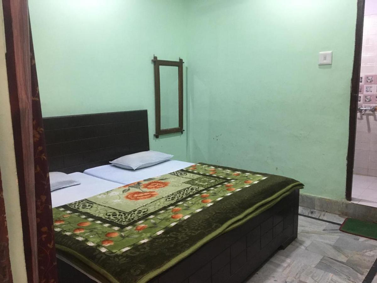 Hotel Vardaan Kankhal Buitenkant foto
