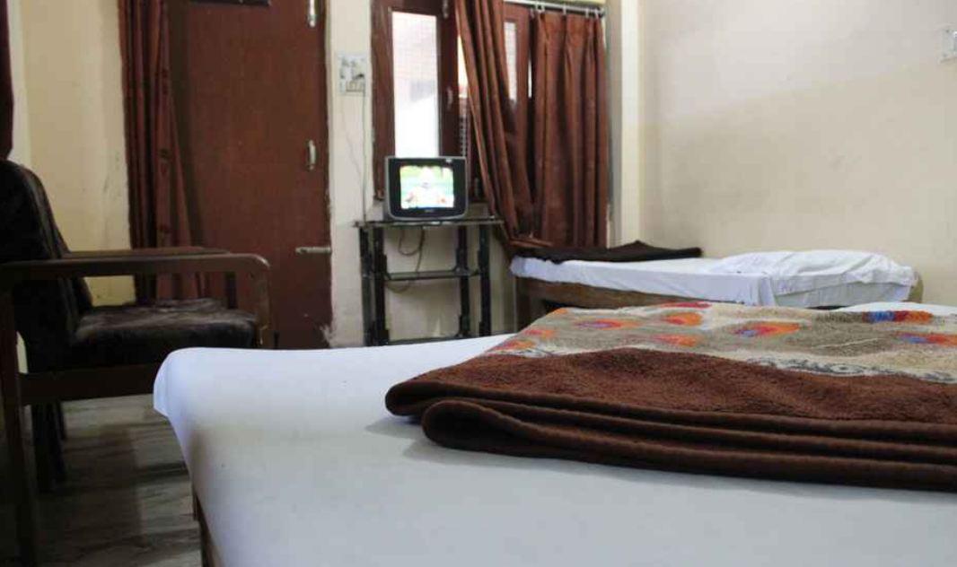 Hotel Vardaan Kankhal Buitenkant foto