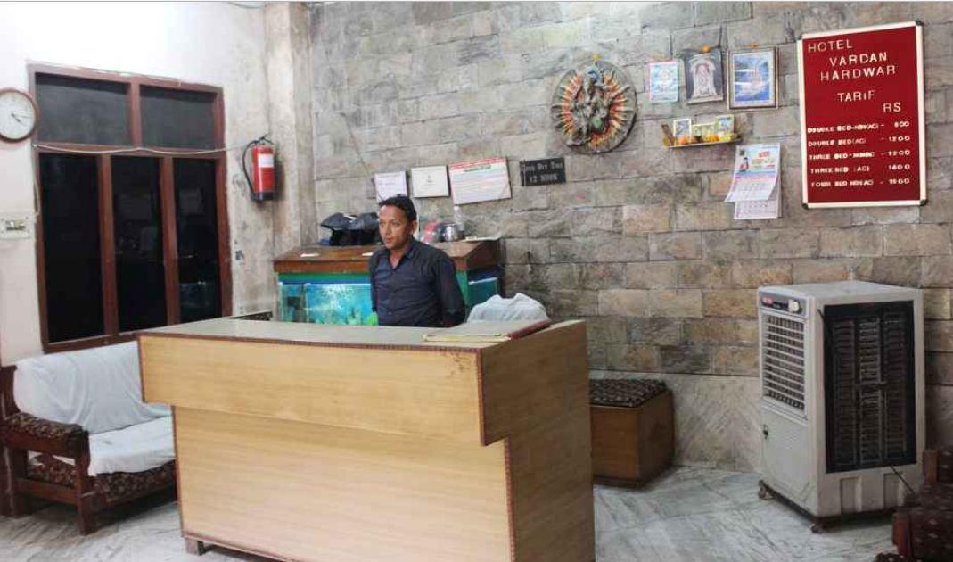 Hotel Vardaan Kankhal Buitenkant foto